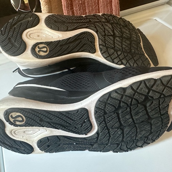 Lululemon Women’s size 10 - Picture 3 of 4
